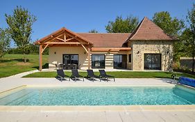 Domaine D'Essendieras